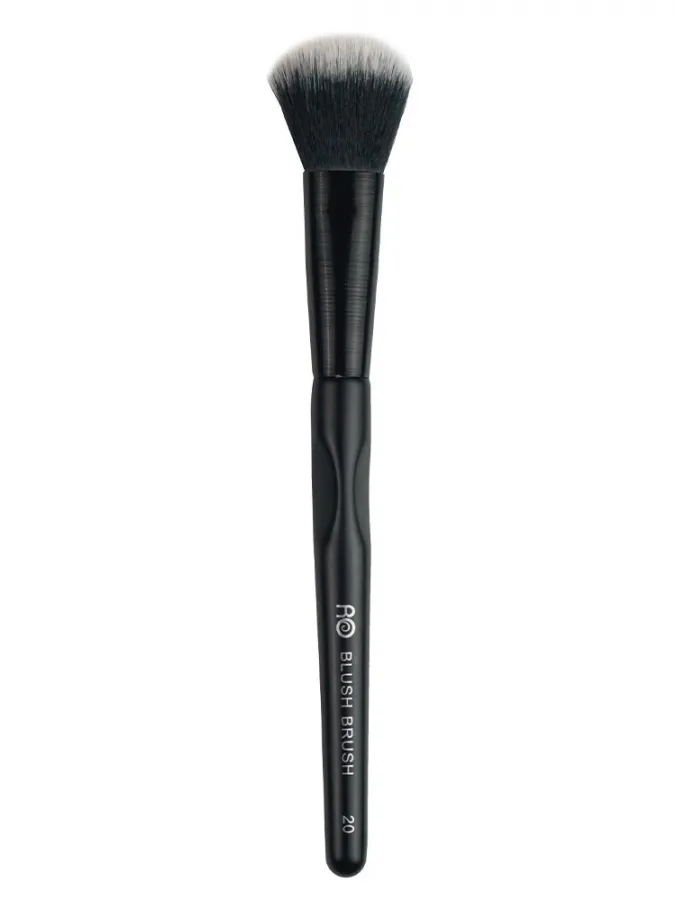 Ro Ro Blush Brush - Πινέλο για Ρουζ Ro Ro Blush Brush - Πινέλο για Ρουζ