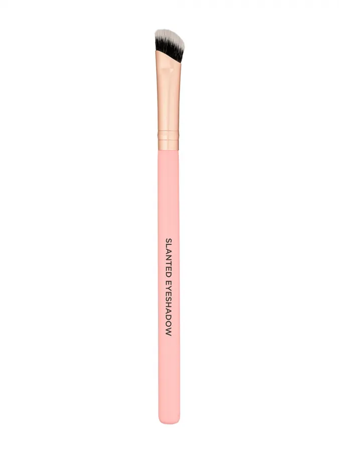 Mon Reve Slanted Eyeshadow Brush - Επικλινές, Αφράτο Πινέλο Σκιάς #131