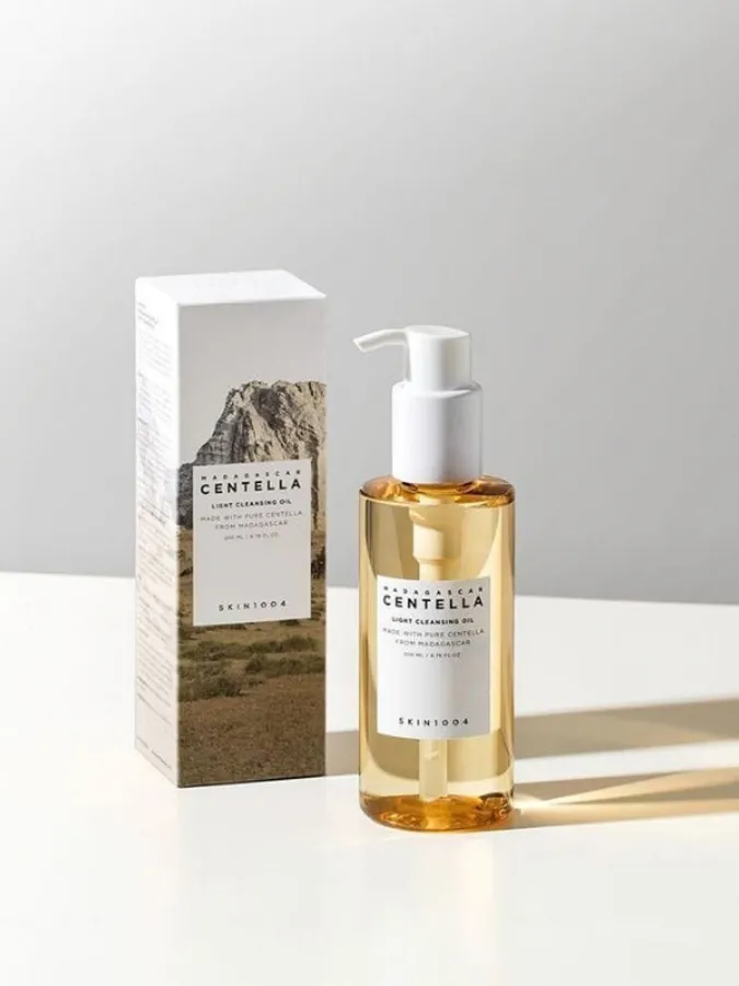 SKIN1004 Madagascar Centella Light Cleansing Oil 200ml – Λάδι Ντεμακιγιάζ με Centella για Ήπιο Καθαρισμό, Σμήγμα & Καθαρούς Πόρους