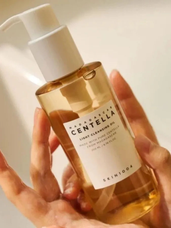 SKIN1004 Madagascar Centella Light Cleansing Oil 200ml – Λάδι Ντεμακιγιάζ με Centella για Ήπιο Καθαρισμό, Σμήγμα & Καθαρούς Πόρους