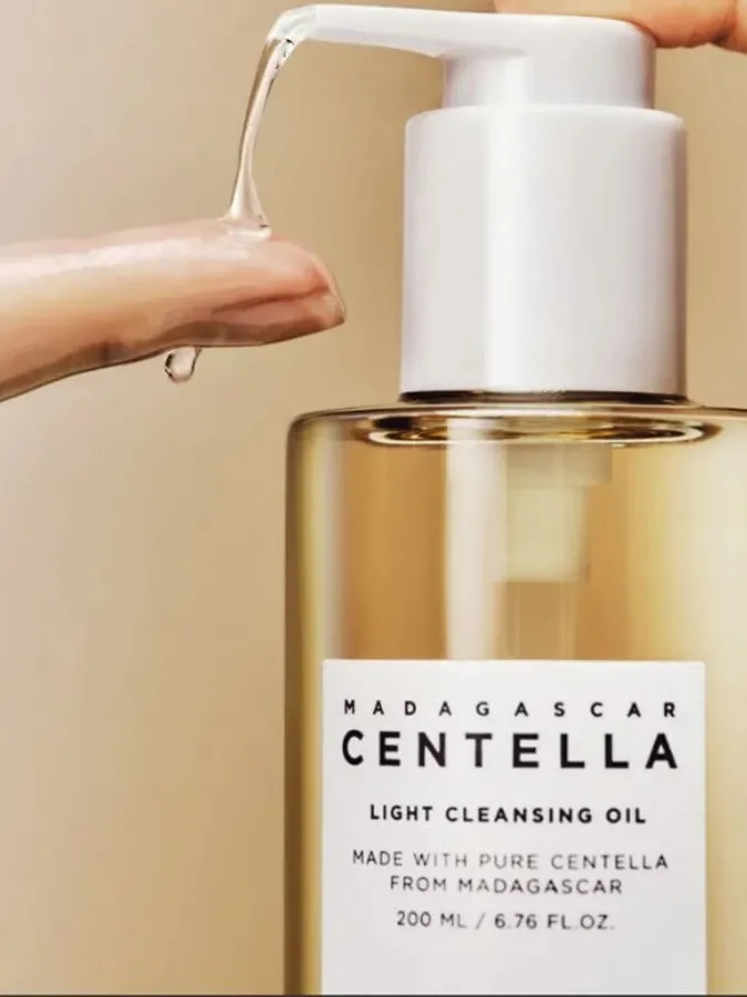 SKIN1004 Madagascar Centella Light Cleansing Oil 200ml – Λάδι Ντεμακιγιάζ με Centella για Ήπιο Καθαρισμό, Σμήγμα & Καθαρούς Πόρους